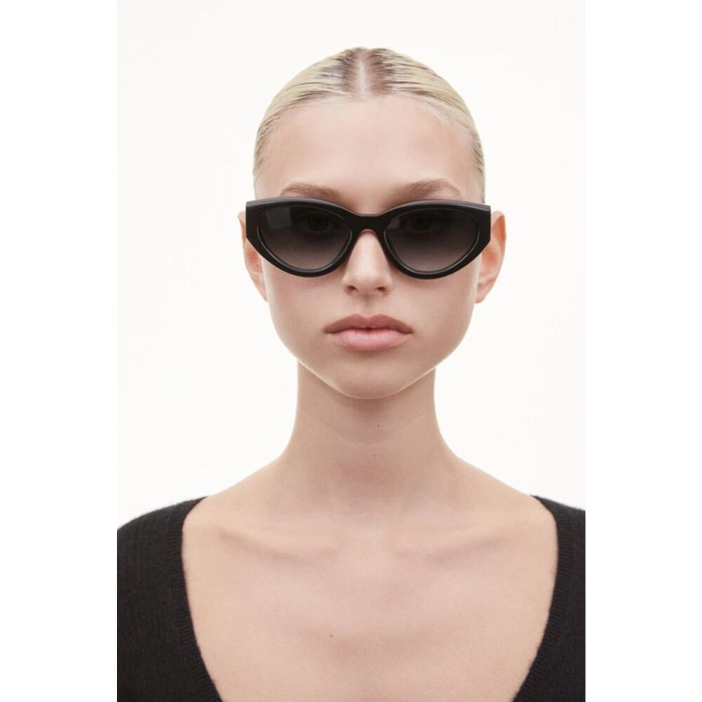 Chimi 06.3 /Black Sunglasses 53/21 NWT